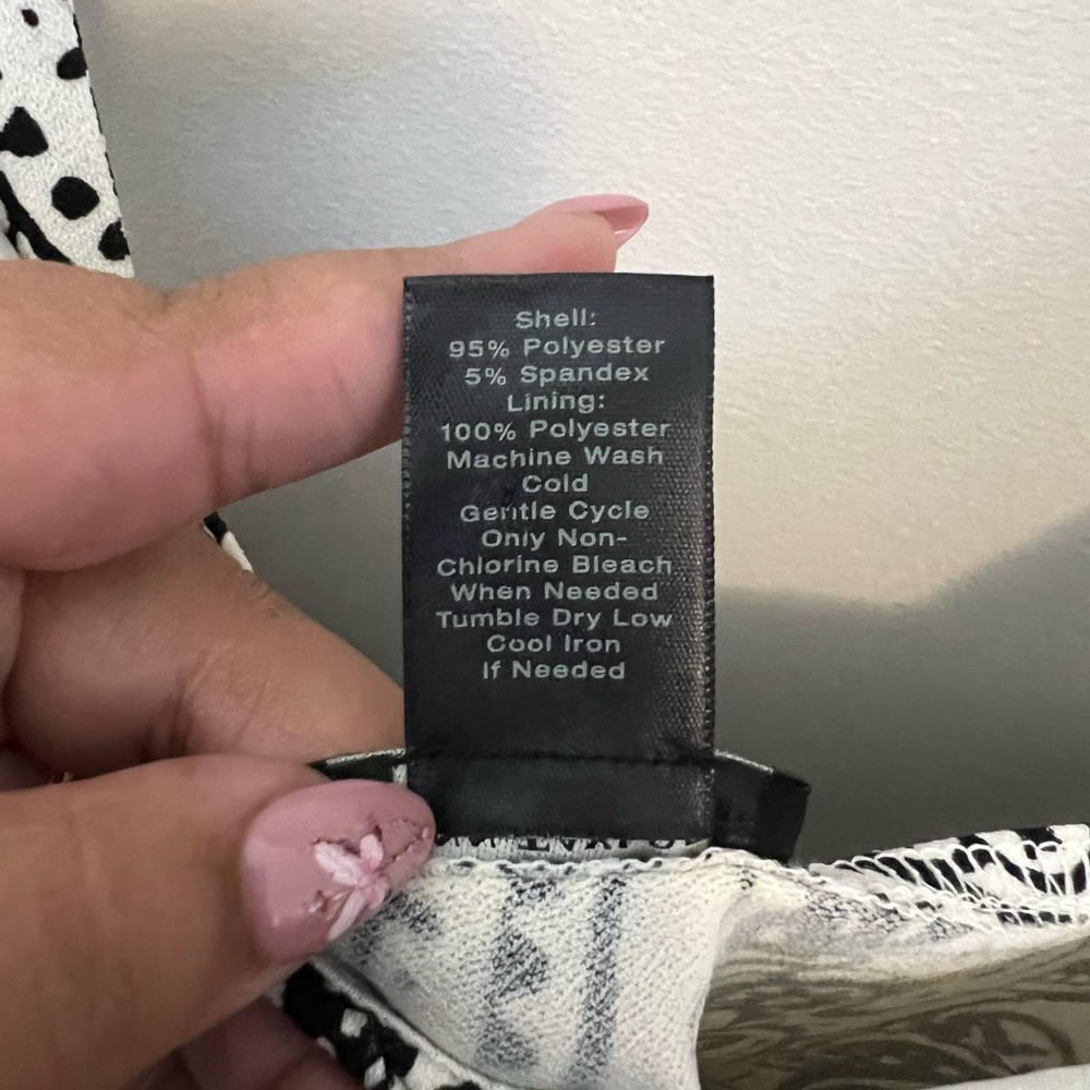 Ann Taylor Factory Black and White Paisley Tank Top - Picture 4 of 4